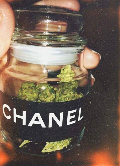 Chanel_weed